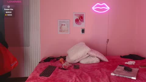 Emily online show from May 5, 5:02 am