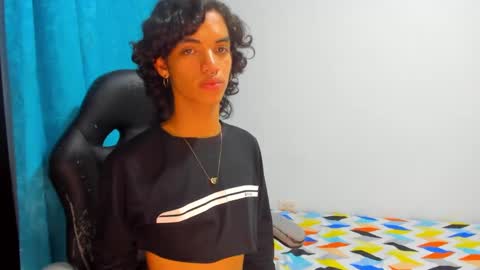 Snapshot of engel20042001 chatting on December 19, 6:45 am engel20042001 online show from December 19, 6:45 am