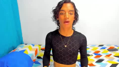 Snapshot of engel20042001 chatting on December 22, 3:55 am engel20042001 online show from December 22, 3:55 am