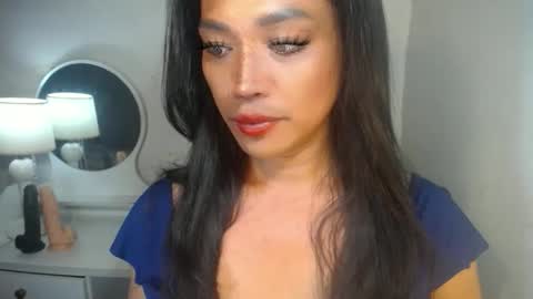erika_madrigal online show from September 19, 9:15 am