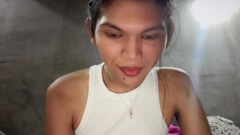 Chelliane online show from May 10, 1:49 pm