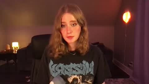 Evie3 online show from December 18, 6:21 am