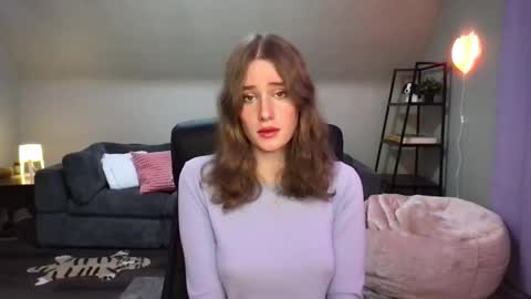 Evie3 online show from February 1, 12:18 am