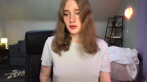 Evie3 online show from February 7, 5:41 am