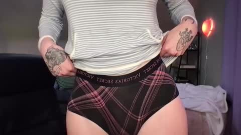 Evie3 online show from February 7, 11:55 pm