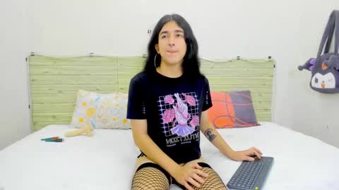 Marley independent model online show from February 17, 9:44 pm