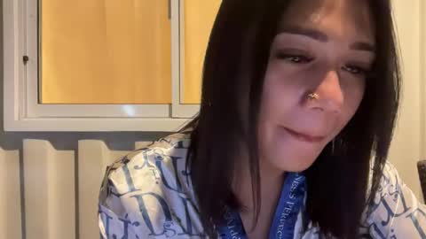 exotictssavie online show from May 10, 2:33 pm