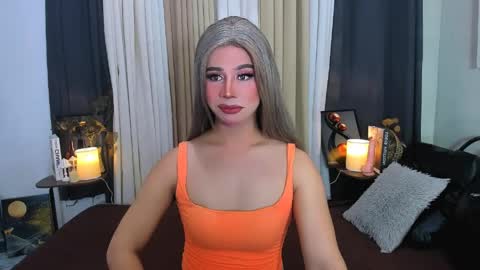 expensive_elise online show from May 9, 9:30 pm