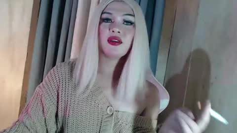 DANIELLA - DONT FORGET TO GIVE ME A THUMBSU UP online show from April 29, 11:04 am