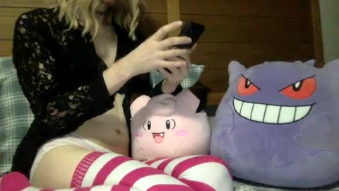 fenn88_ online show from July 21, 3:42 am