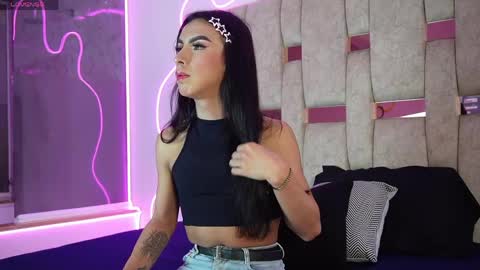 fernanda_thail_ online show from April 26, 8:07 pm