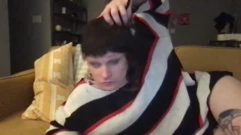 Snapshot of forthedolls chatting on October 24, 2:16 am forthedolls online show from October 24, 2:16 am