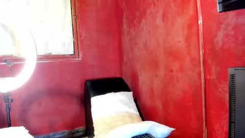 foxxy_rouse1 online show from March 9, 2:26 am