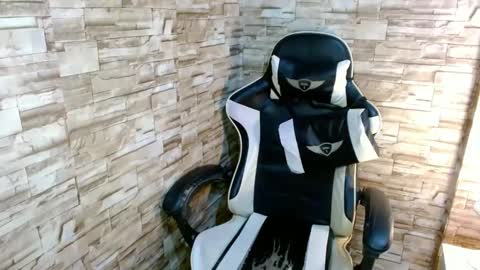 Snapshot of fujiko_13 chatting on February 22, 4:07 am Japanese x Filipina online show from February 22, 4:07 am