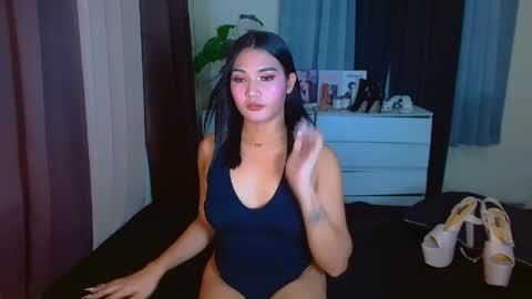 gabriela_deluxe online show from May 11, 4:04 pm