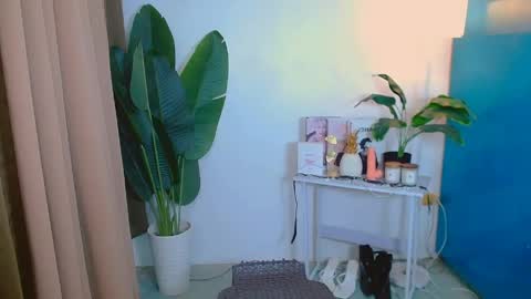 gabriela_deluxe online show from May 31, 8:23 am