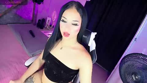 Gia Ferrara online show from May 1, 2:16 am