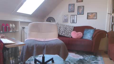 Gina online show from December 21, 12:00 pm