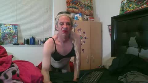 giovanni131971 online show from May 3, 3:16 pm