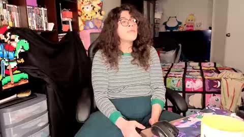 glaceon9 online show from February 7, 2:12 pm