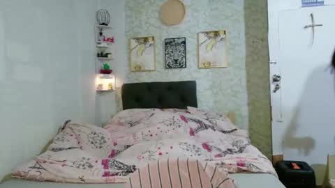 geneviev online show from April 23, 10:56 pm