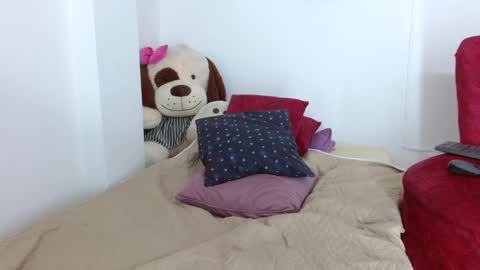       online show from November 13, 10:35 am