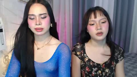 hoelymolly online show from April 30, 8:57 pm
