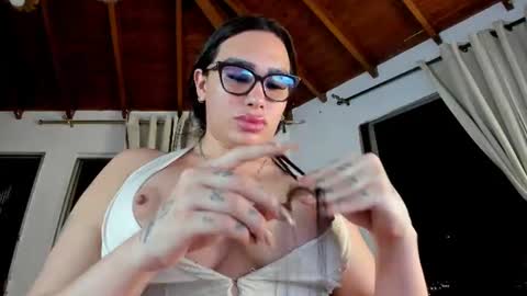 Isabella  online show from August 4, 3:23 am