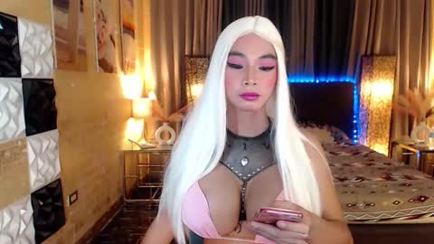 horsecockjanets online show from January 5, 8:01 pm