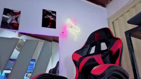 destinyk online show from June 21, 11:52 pm