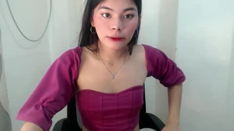 Yanna online show from June 8, 1:28 am