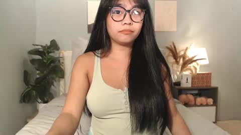 hotasian_gabby69 online show from July 5, 7:53 pm