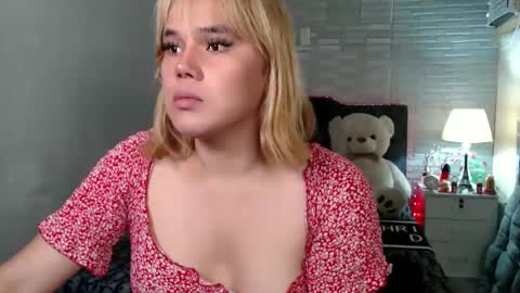 HotTrannyCock online show from January 13, 8:26 am