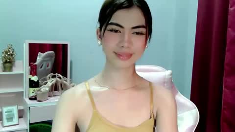 hottestdella69 online show from January 19, 6:55 am