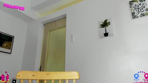 crishinahotty online show from December 21, 6:30 am