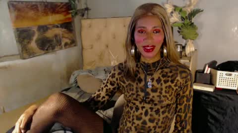 hugecock_caramel online show from June 17, 6:25 am