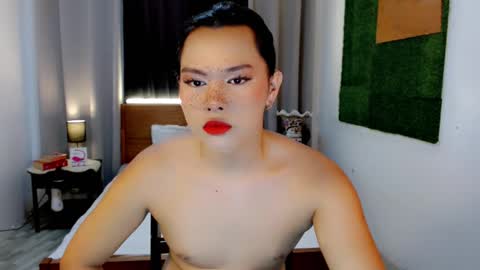 nathalie online show from September 12, 8:12 am