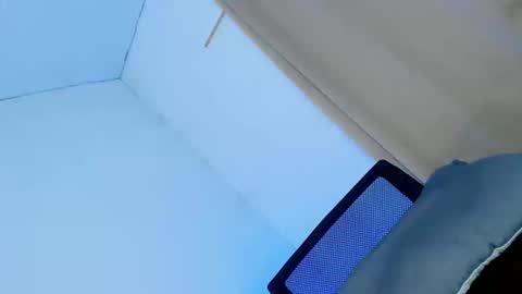 Yhanie online show from January 13, 4:53 am