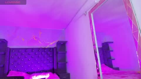 im_brittany_333 online show from May 4, 3:11 am