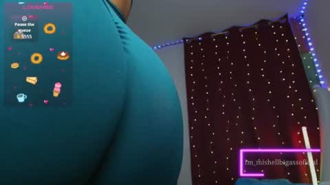 Mishell Martinez    INSTAGRAM im mishellbigass online show from August 1, 6:58 am
