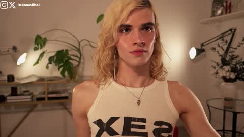 Snapshot of imkawaiiboi chatting on October 10, 9:16 pm sasha hethey online show from October 10, 9:16 pm