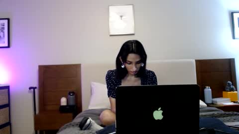 Indiantransgirlillinois online show from March 2, 6:27 am