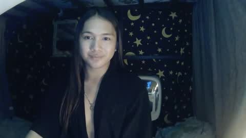 Snapshot of insulting_whoreifica chatting on January 7, 10:16 am MAXINE online show from January 7, 10:16 am