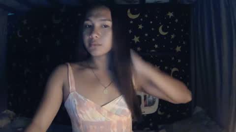 Snapshot of insulting_whoreifica chatting on January 17, 6:36 am MAXINE online show from January 17, 6:36 am