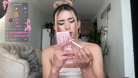 Isabella online show from May 2, 4:45 pm