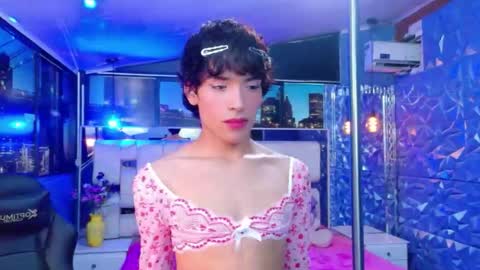 isaacnova online show from June 5, 8:26 pm