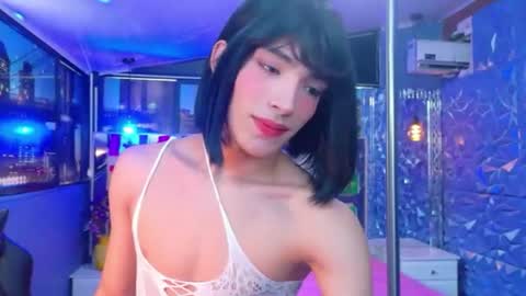 isaacnova online show from June 15, 8:11 pm