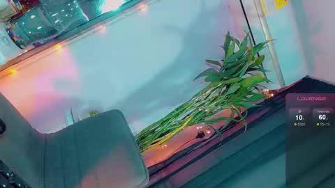 isabellagirs online show from April 25, 1:41 pm