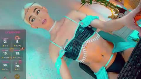 isabellagirs online show from July 10, 5:39 pm