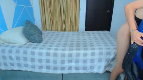 ISABELLA QUEENS  online show from October 18, 10:02 pm